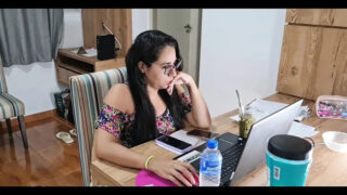 Mistress Kiffa köleye pis terlikleri yalatıp dölünü yediriyor